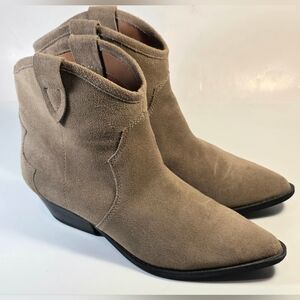 Chelsea & Violet Women’s 9.5M Tan Suede Ankle Western Pointed Toe Bootie Boots